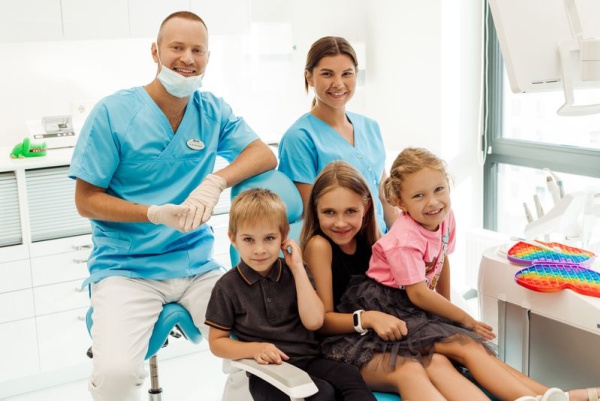 Maxilla Hambakliinik Tartus otsib enda kollektiiviga liituma lastega tegelevat hambaarsti