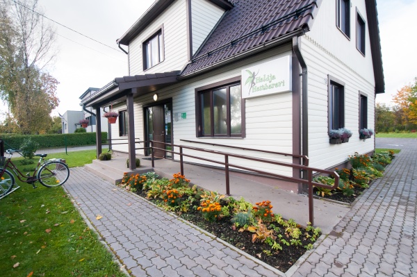 Hambaarst Märjamaale , oodatud on ka hambaarsti tudengid!